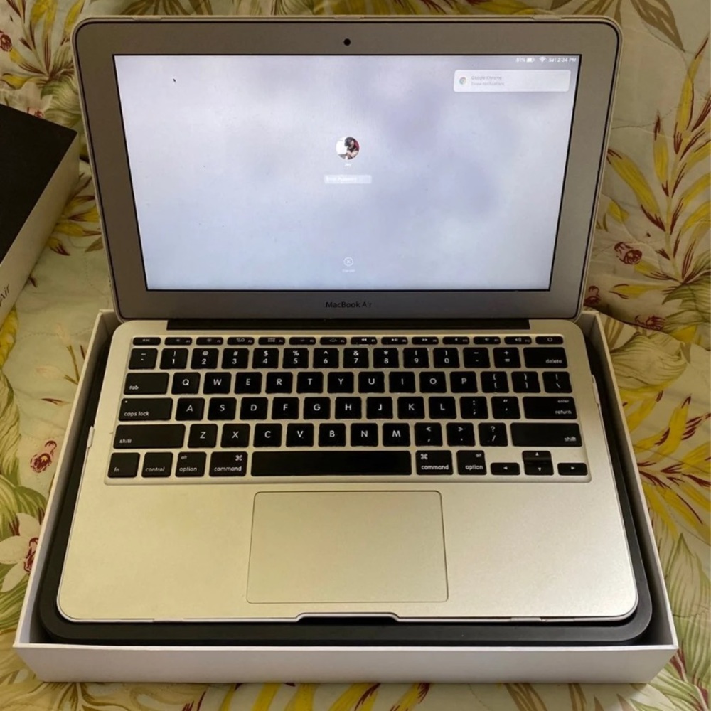 Macbook Air 11 Inch